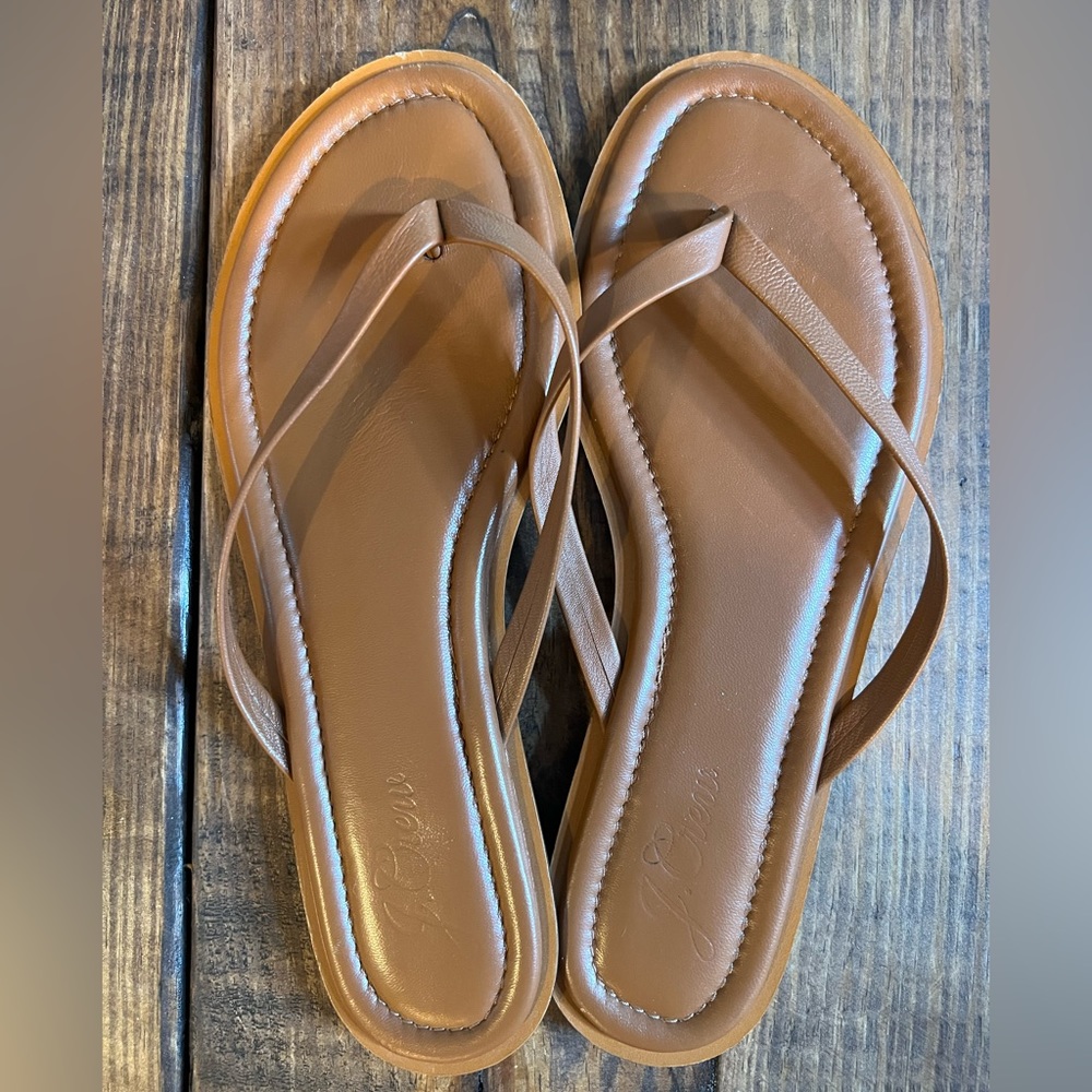 J.Crew Sorrento thong sandals in leather, 9.5, Golden Hickory